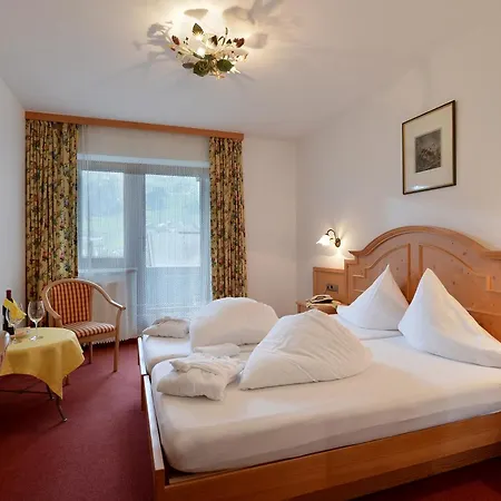 Schwarzer Adler Hotel 3*