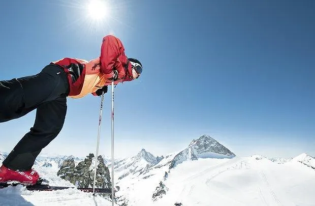 Schwarzer Adler ホテル ヒパッハ