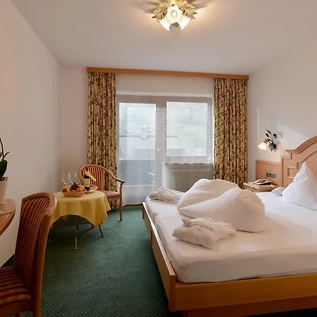 Schwarzer Adler Hotel 3*